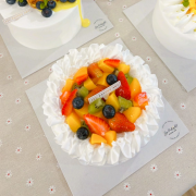 Fresh Fruits Cake